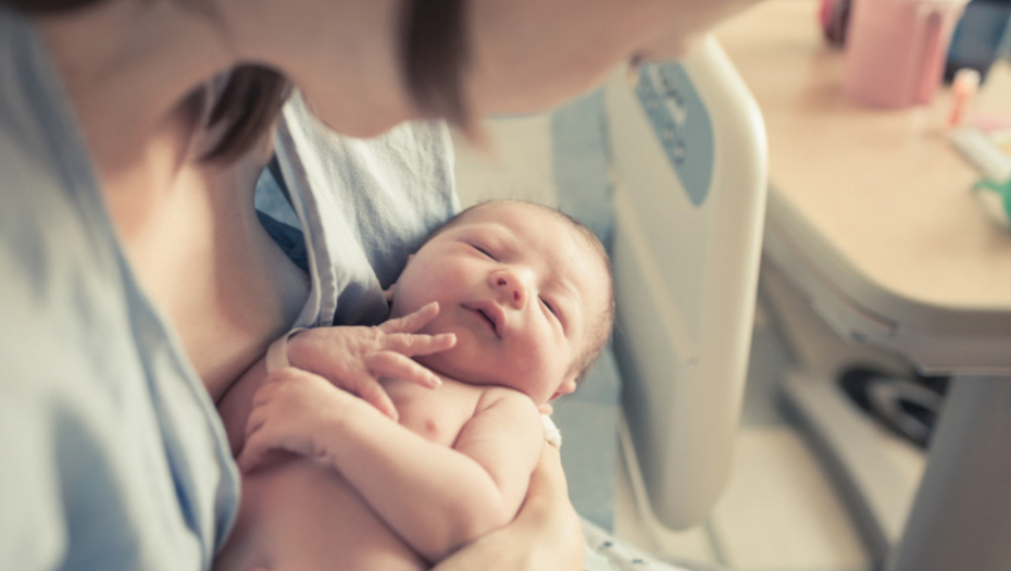 beba, porođaj, mama, dete