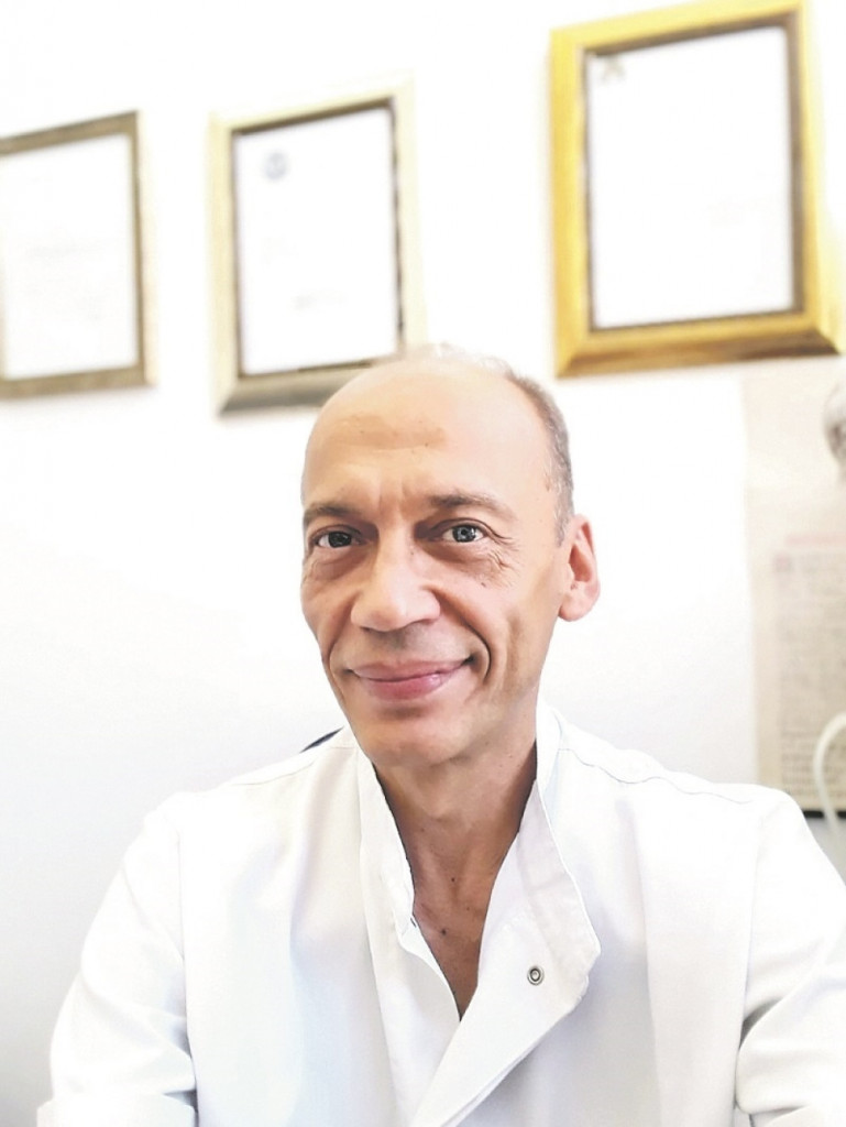 Prof.dr Dejan Vulović, specijalista plastične hirurgije 