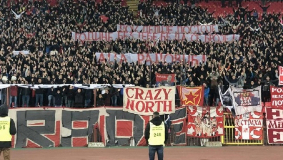 Delije posvetile transparent poginulom navijaču