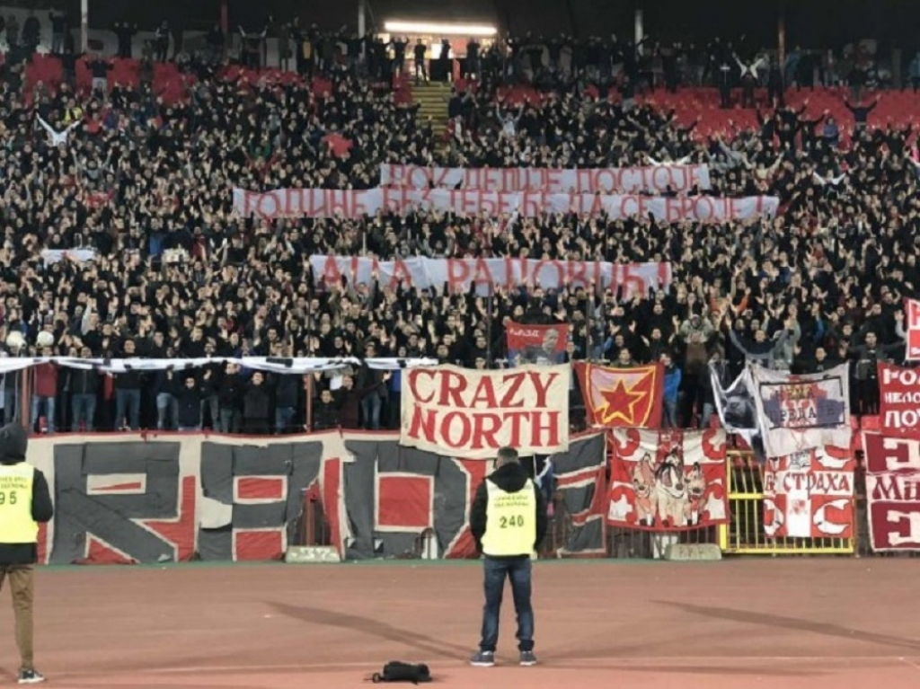 Delije posvetile transparent poginulom navijaču