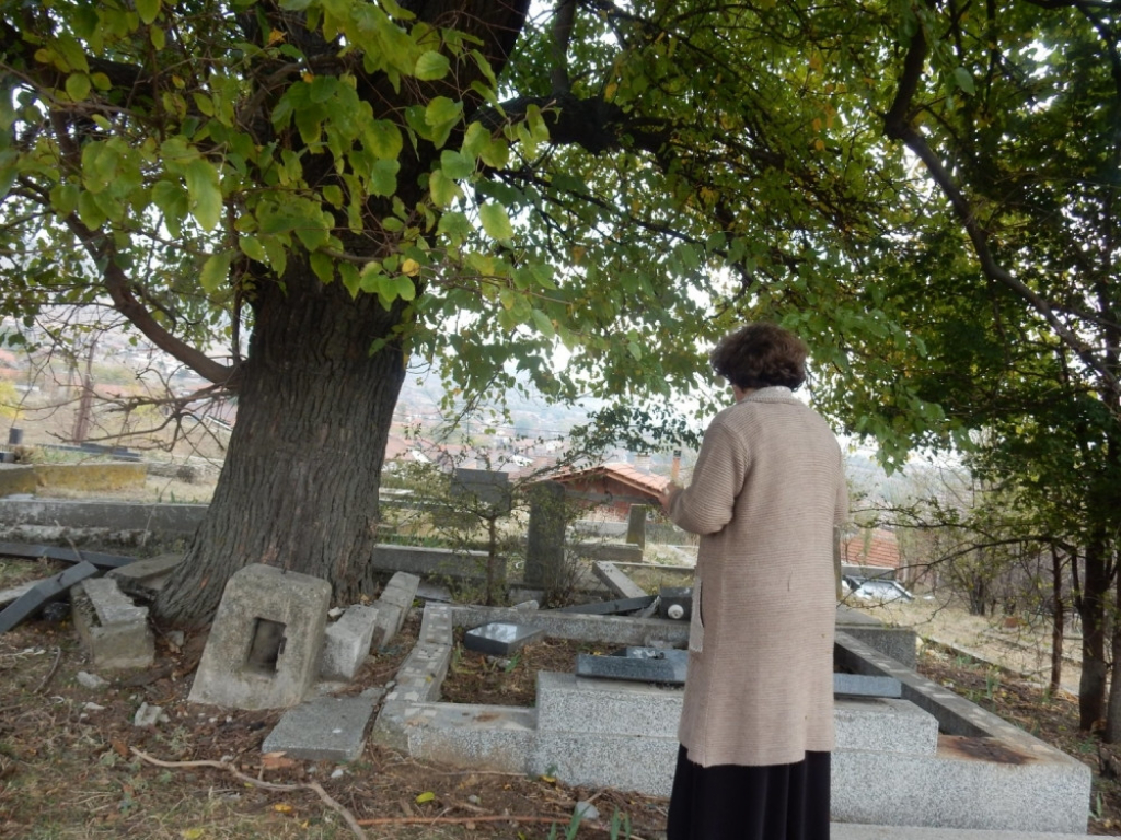 Pravoslavno groblje u Orahovcu