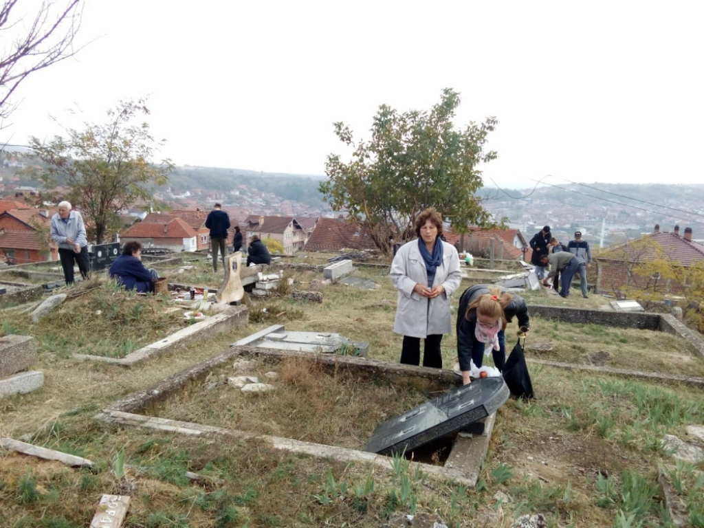 Pravoslavno groblje u Orahovcu