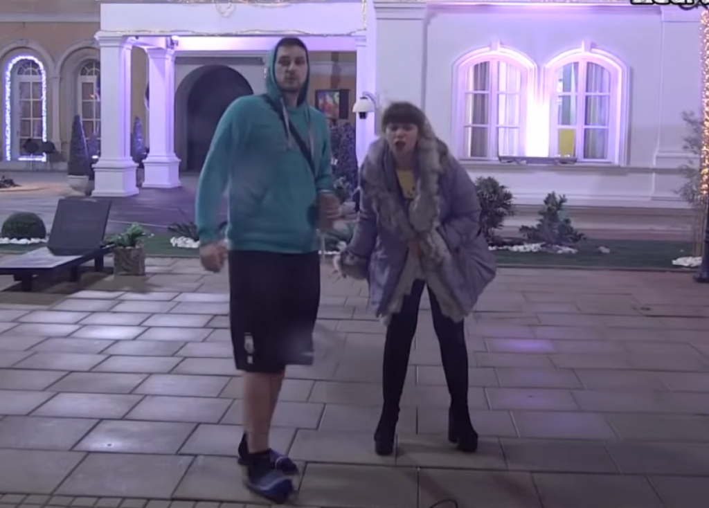 Marija Kulić, Miljana Kulić, Zola