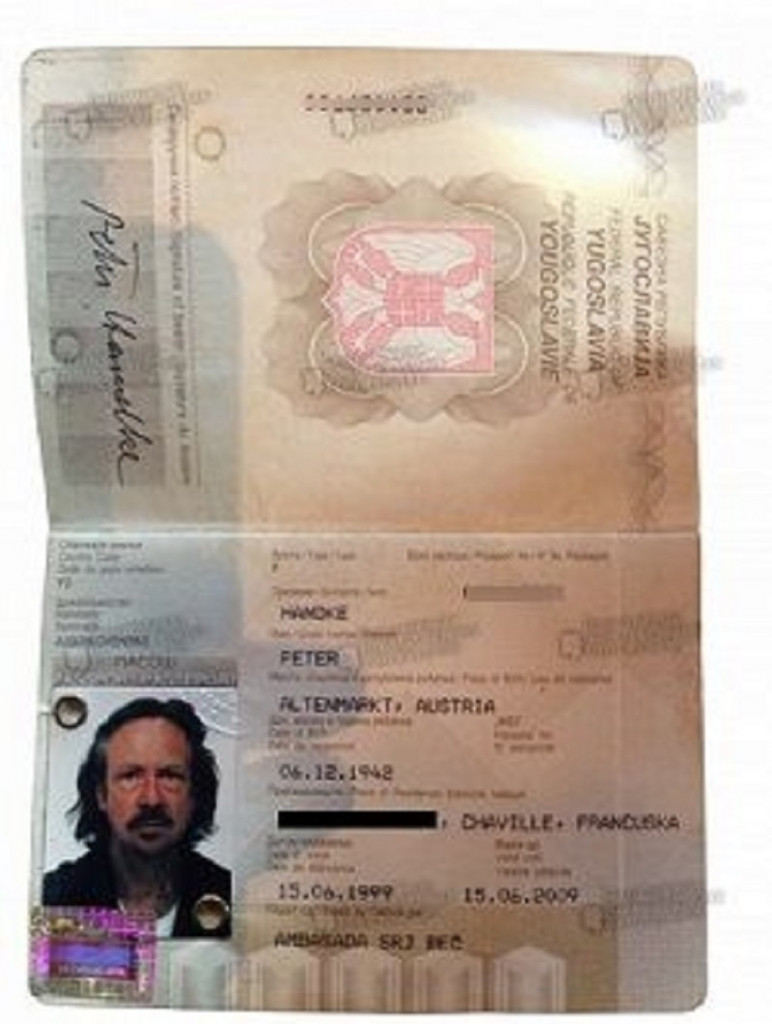 Jugoslovenski pasoš Petera Handkea