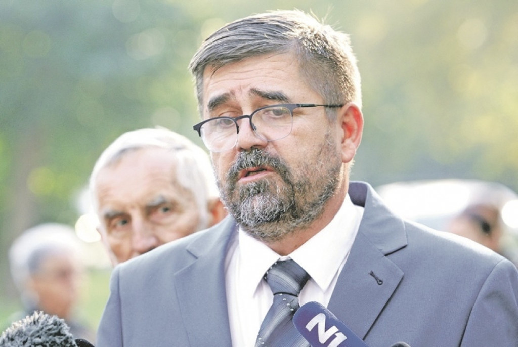 Advokat Predrag Savić kaže da hapšenje pevačice