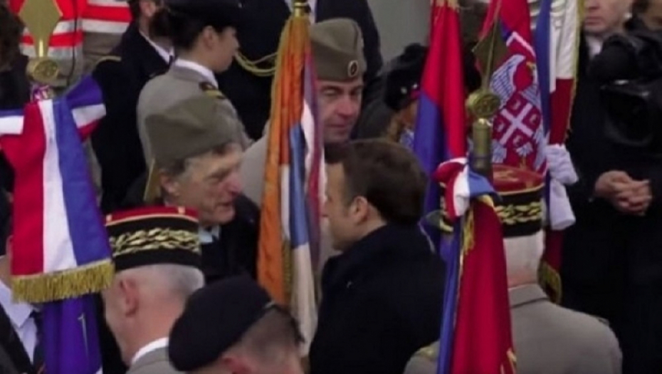 Makron u razgovoru sa praunukom Živojina Mišića