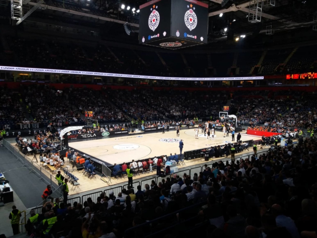 Partizana navijači Arena