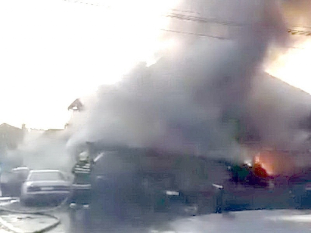 Požar u automehaničarskoj radnji