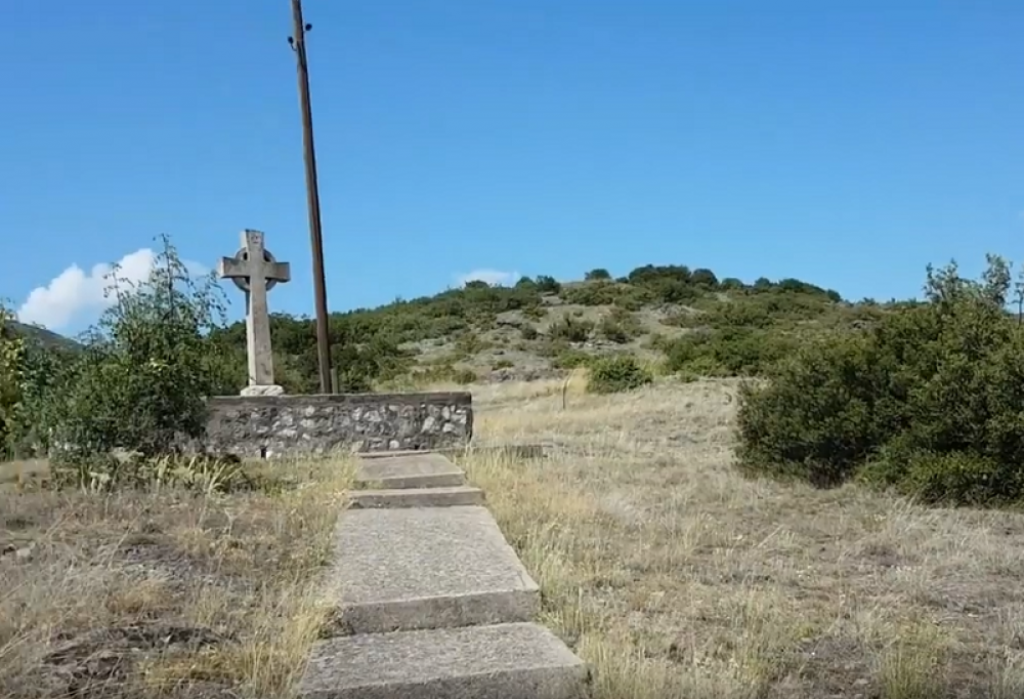 Spomenik palim Ircima u Rabrovu