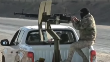 Kurdski borac u Ajn Isi