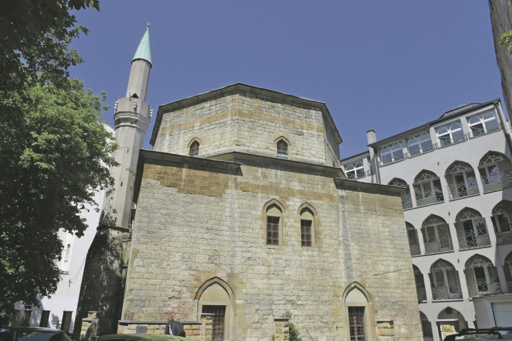 Bajrakli džamija