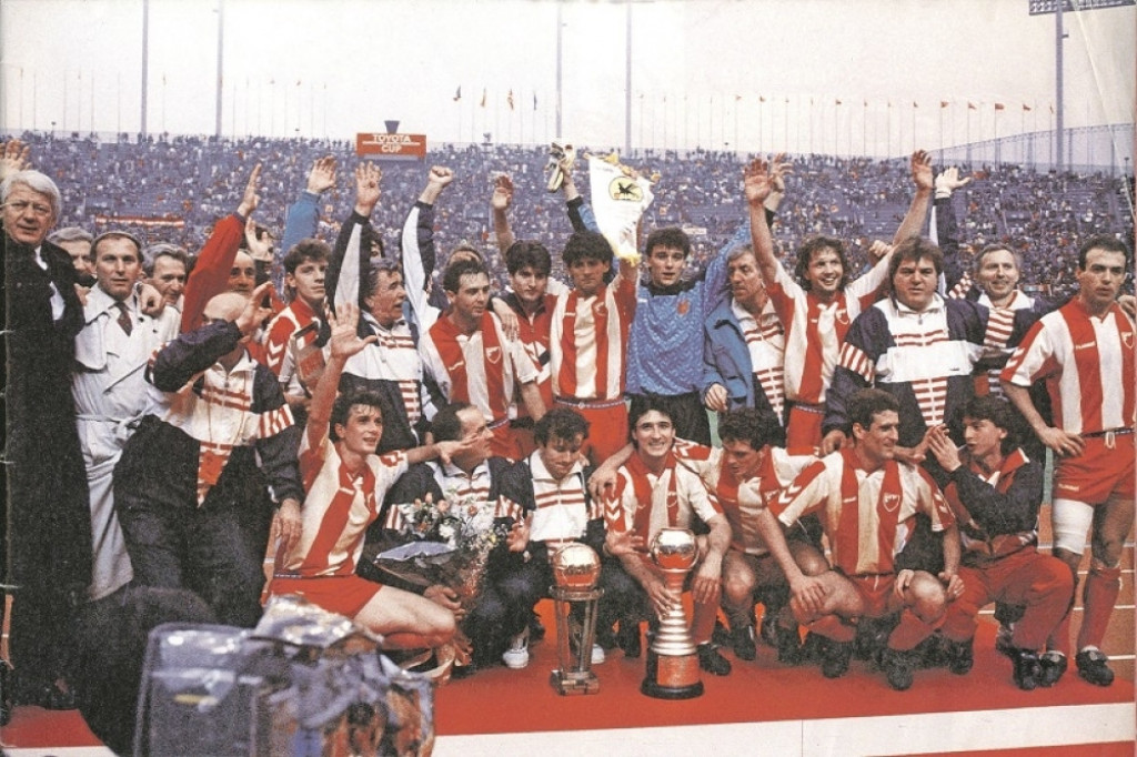 Crvena zvezda na krovu sveta