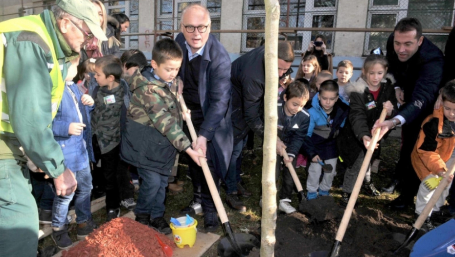 Goran Vesić i akcija "Drvo generacije