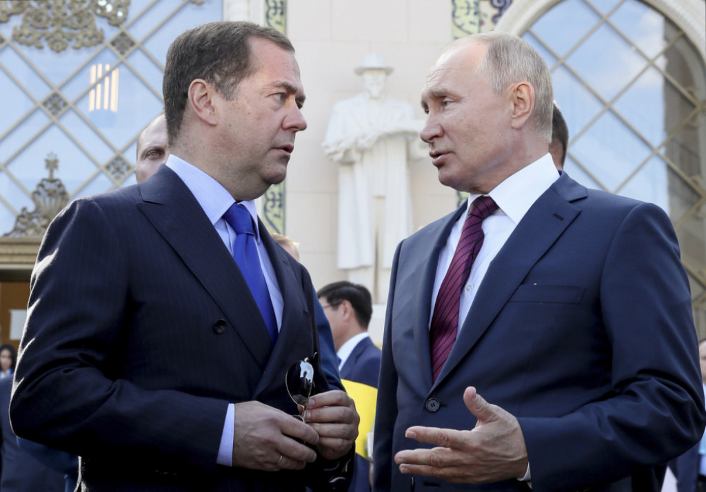 Medvedev i Putin