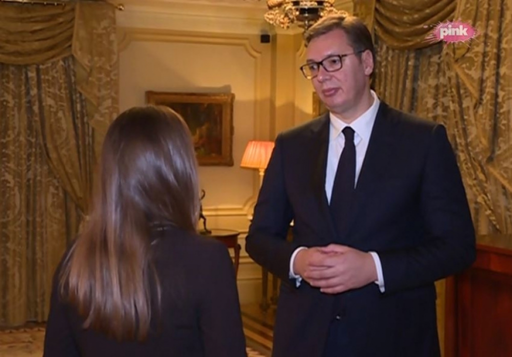 Aleksandar Vučić, Atina