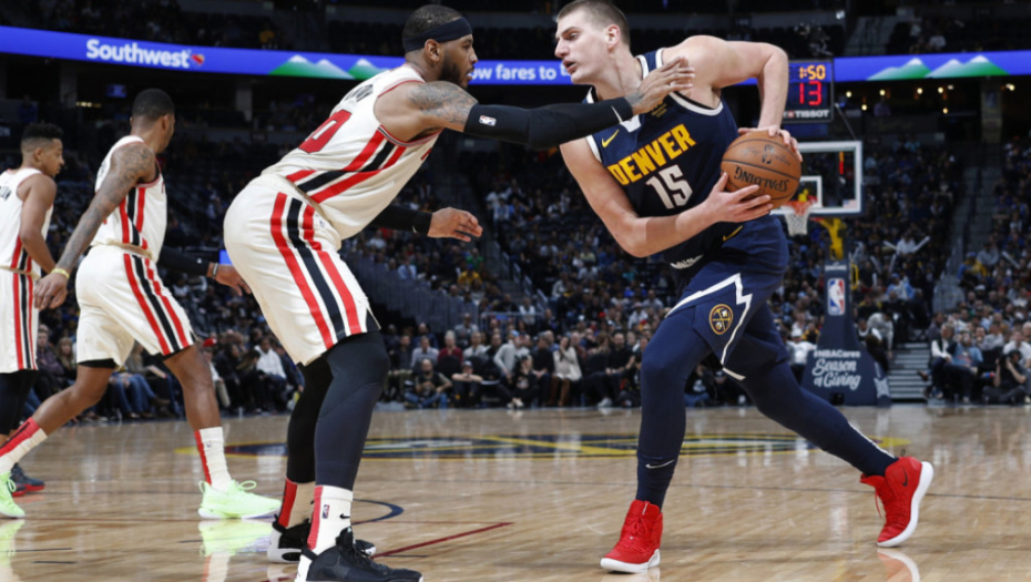 Nikola Jokić i Karmelo Entoni