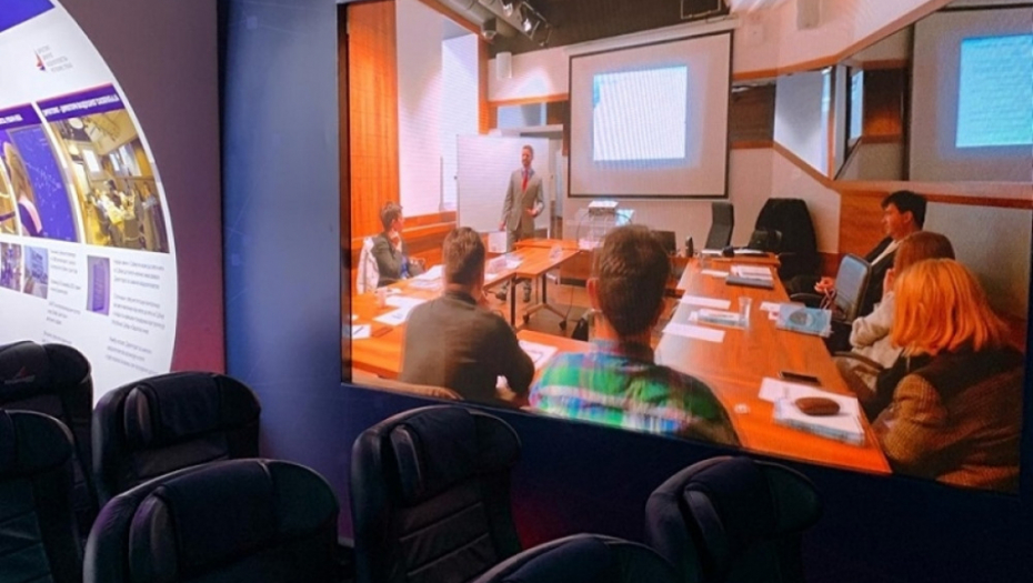 Izložba &quot;Više ništa nije daleko&quot;