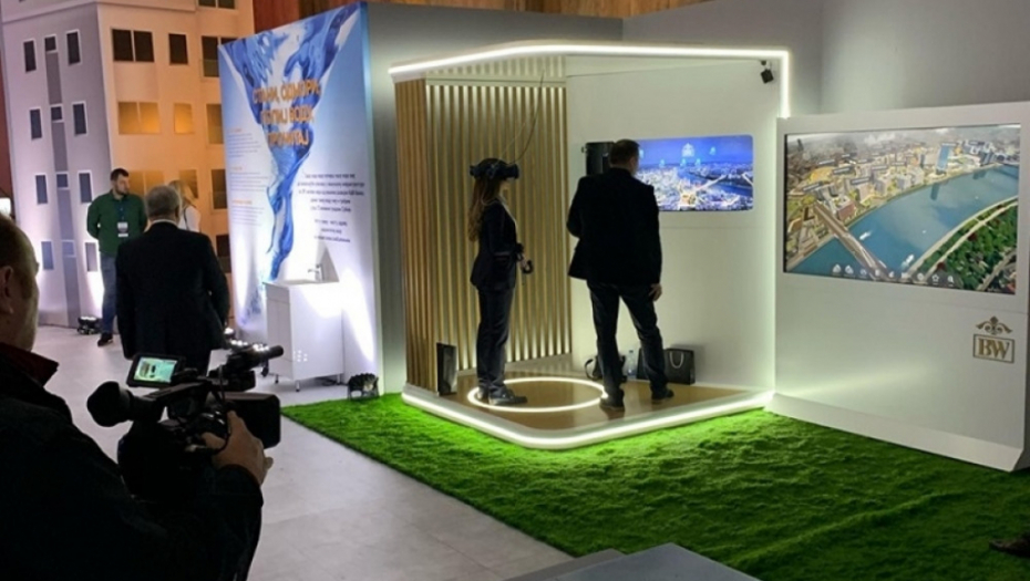 Izložba &quot;Više ništa nije daleko&quot;