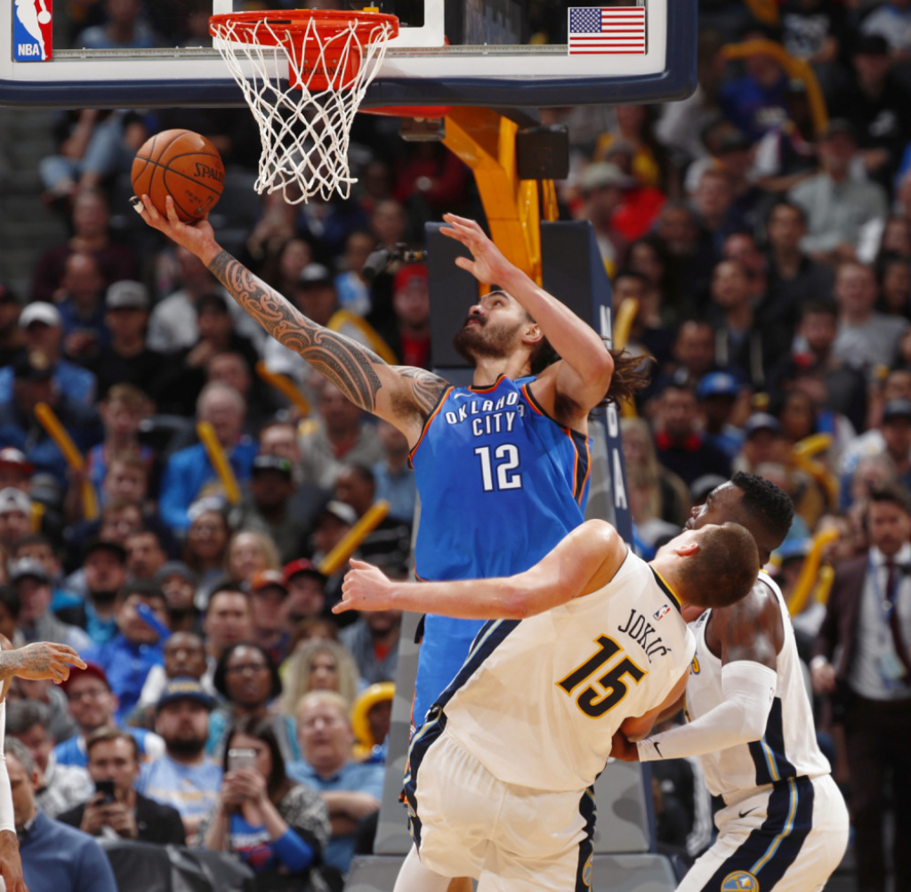 Nikola Jokić i Stiven Adams