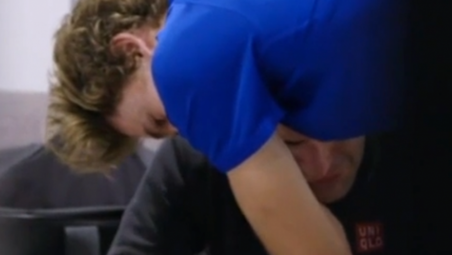 Federer plače, Zverev ga teši