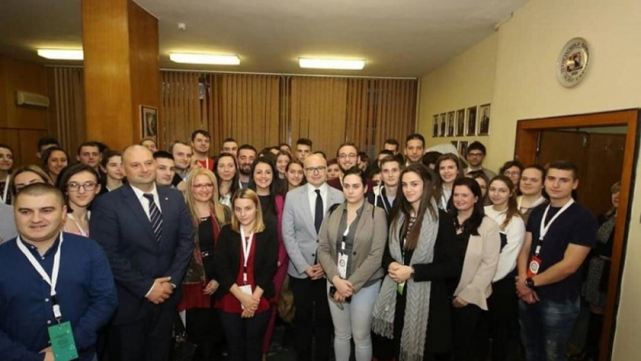 Miloš Vučević, Vanja Udovičić i Sonja Davidović