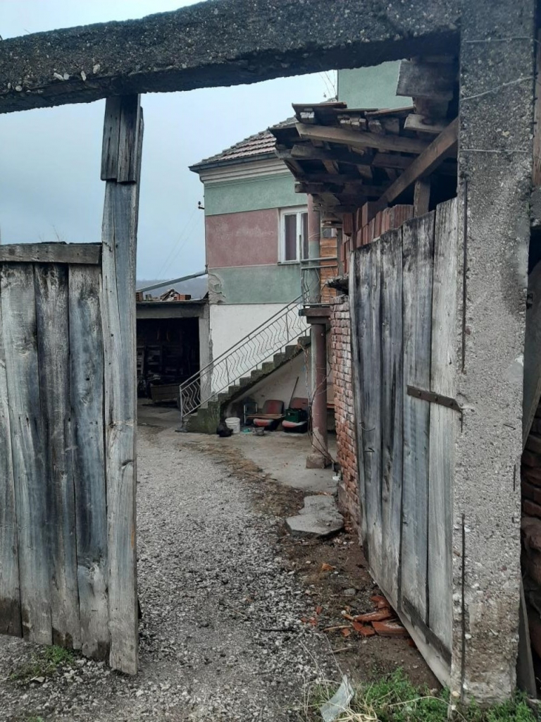 Kuća, Monika Karimanović