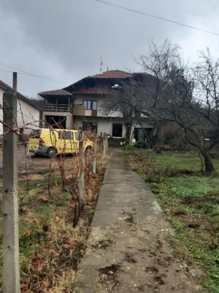 Kuća, Monika Karimanović