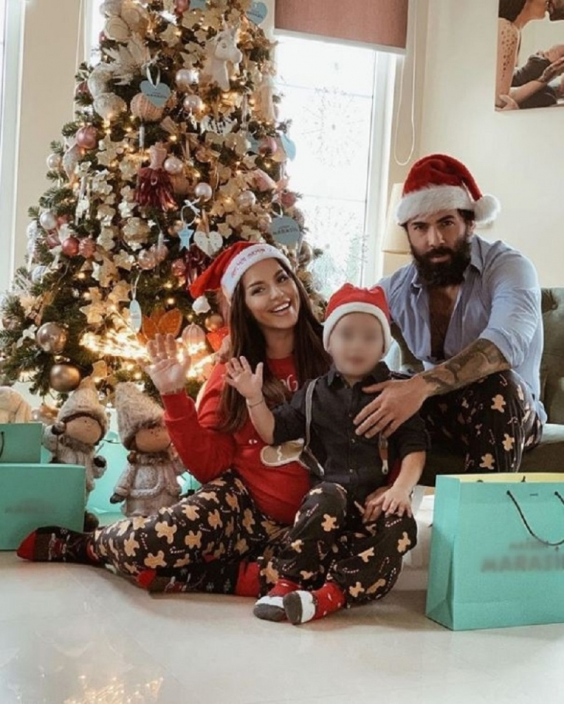 Seka Aleksić sa porodicom