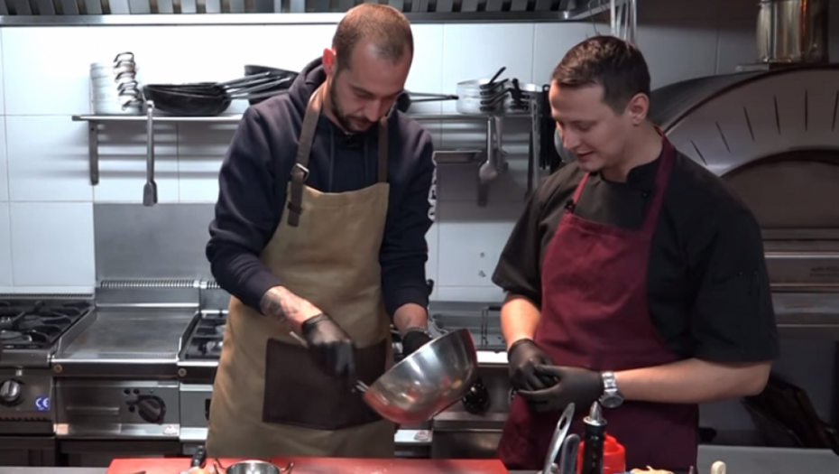 Milan Borjan u kuhinji 