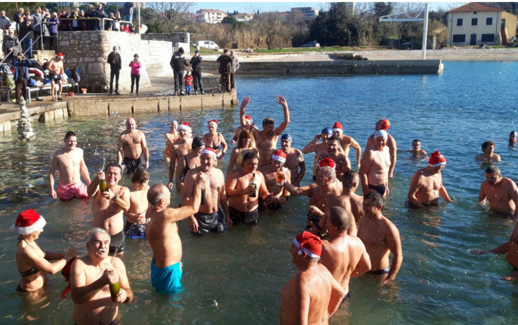 Novogodišnje kupanje Pula,