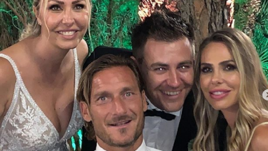 Frančesko i Ilari sa prijateljima