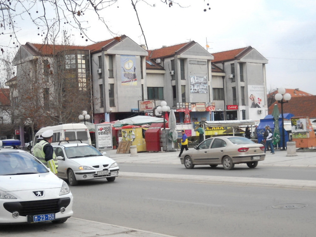 Otimao praznične pazare od kasirki marketa