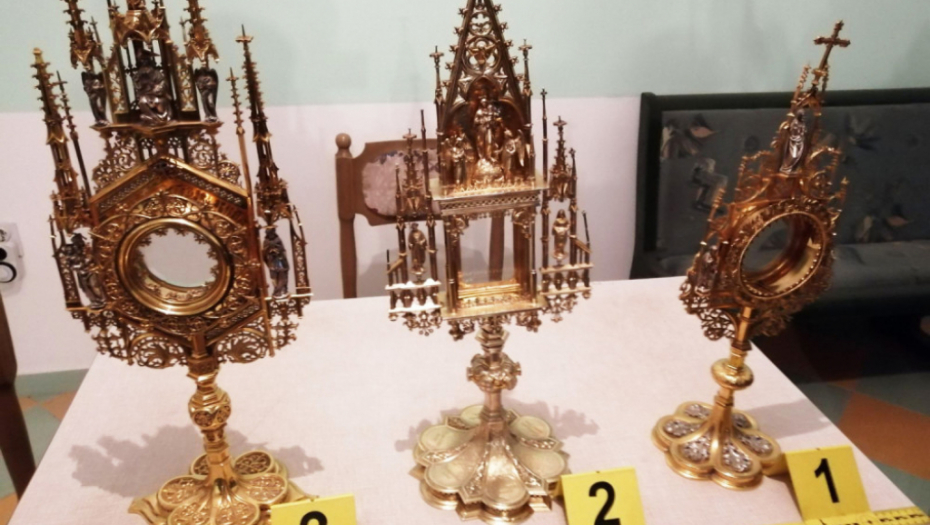 Ukradeni skupoceni predmeti iz Katoličke crkve