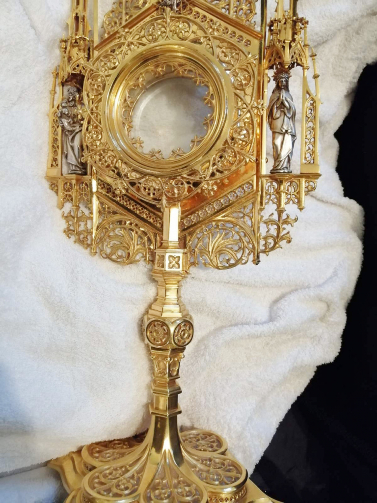 Ukradeni skupoceni predmeti iz Katoličke crkve