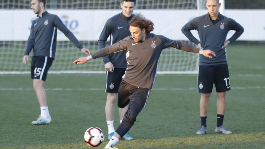 Trening fudbalera Partizana