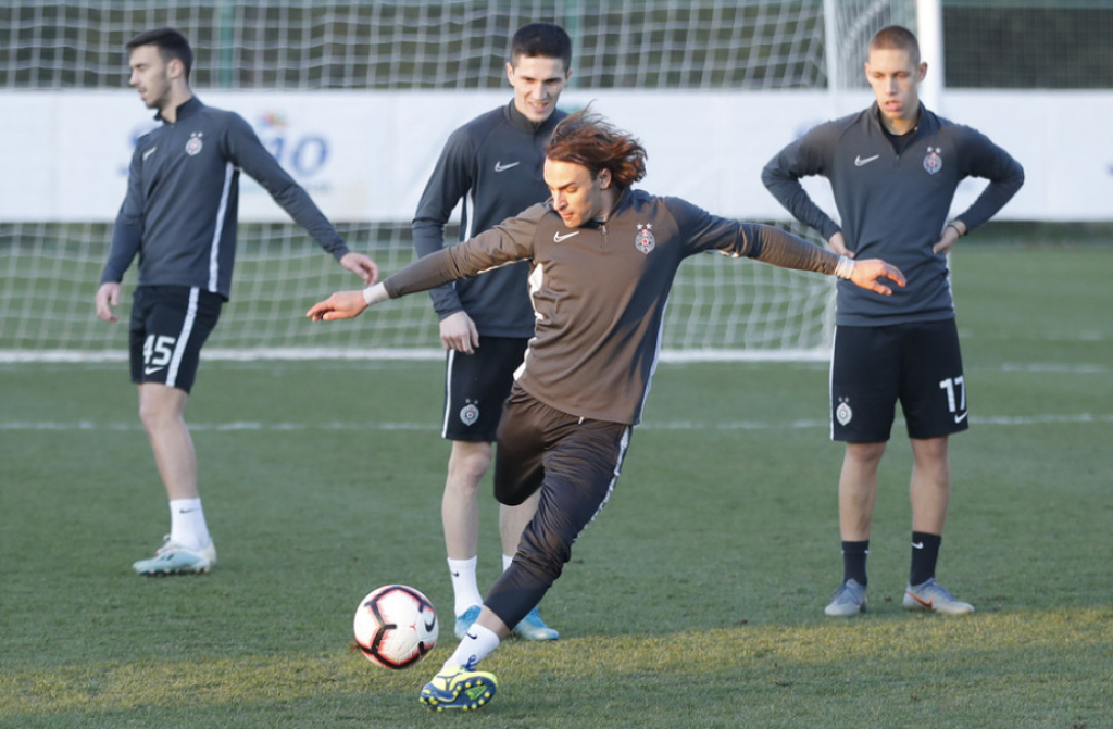 Trening fudbalera Partizana