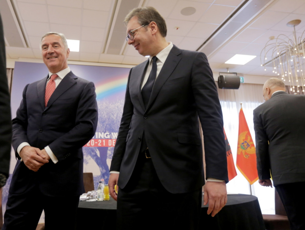 Aleksandar Vučić, Milo Đukanović