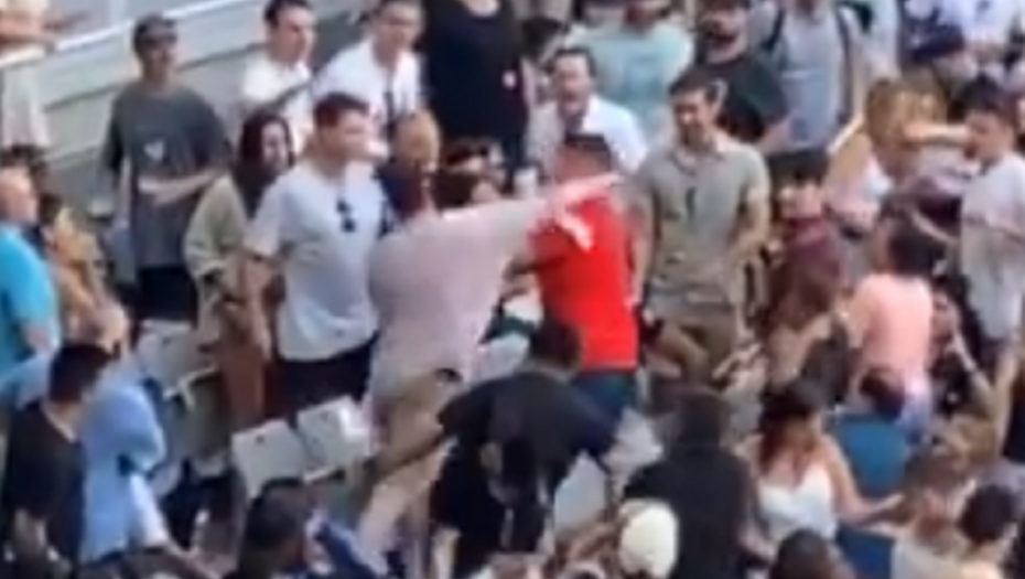 tuča na Australijan opena