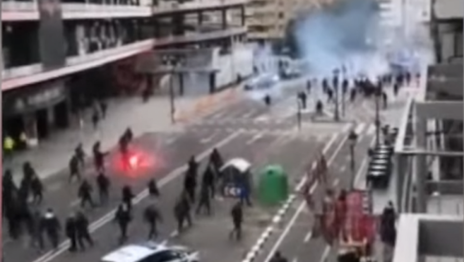 Tuča navijača Valensije i Barselone