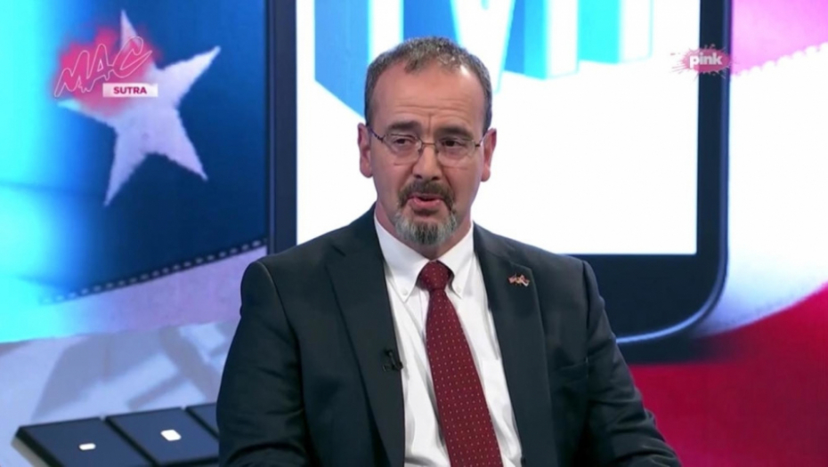 Hit tvit, amabasador Godfri, Ana Brnabić