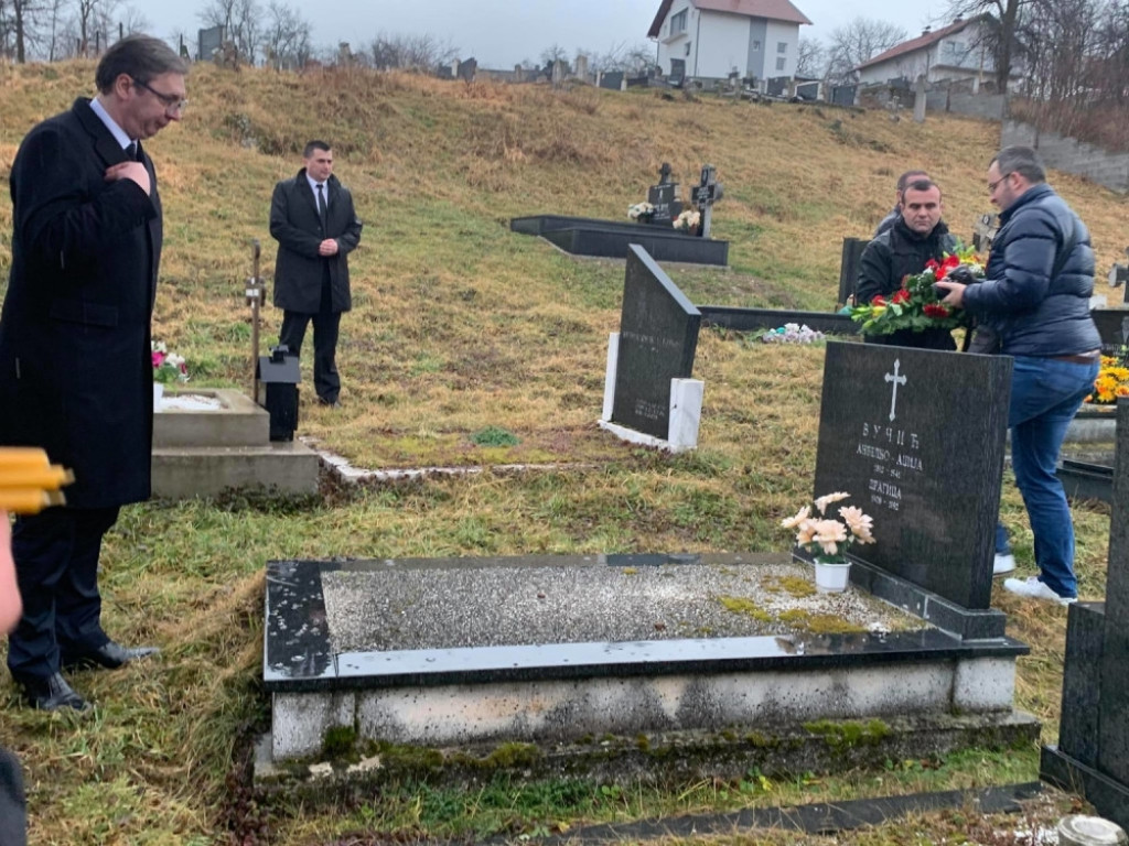 Predsednik na groblju