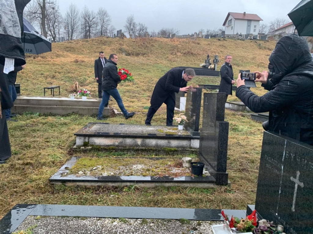 Predsednik na groblju