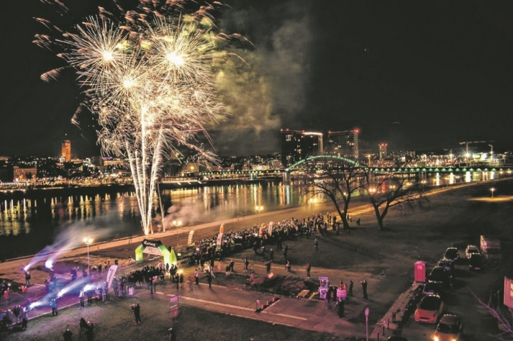 Zimski noćni polumaraton