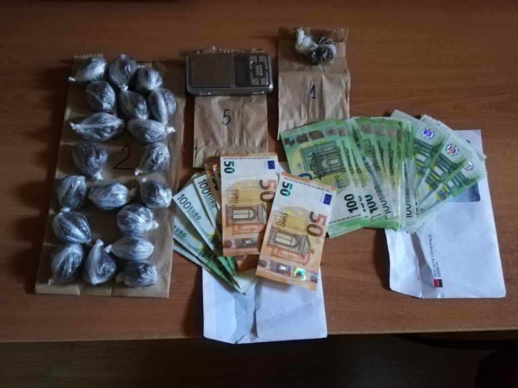 Zaplena, novac, marihuana