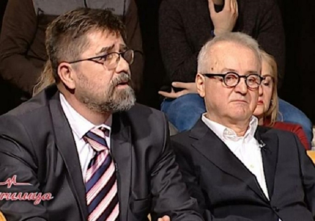 Milomir Marić, Ćirilica