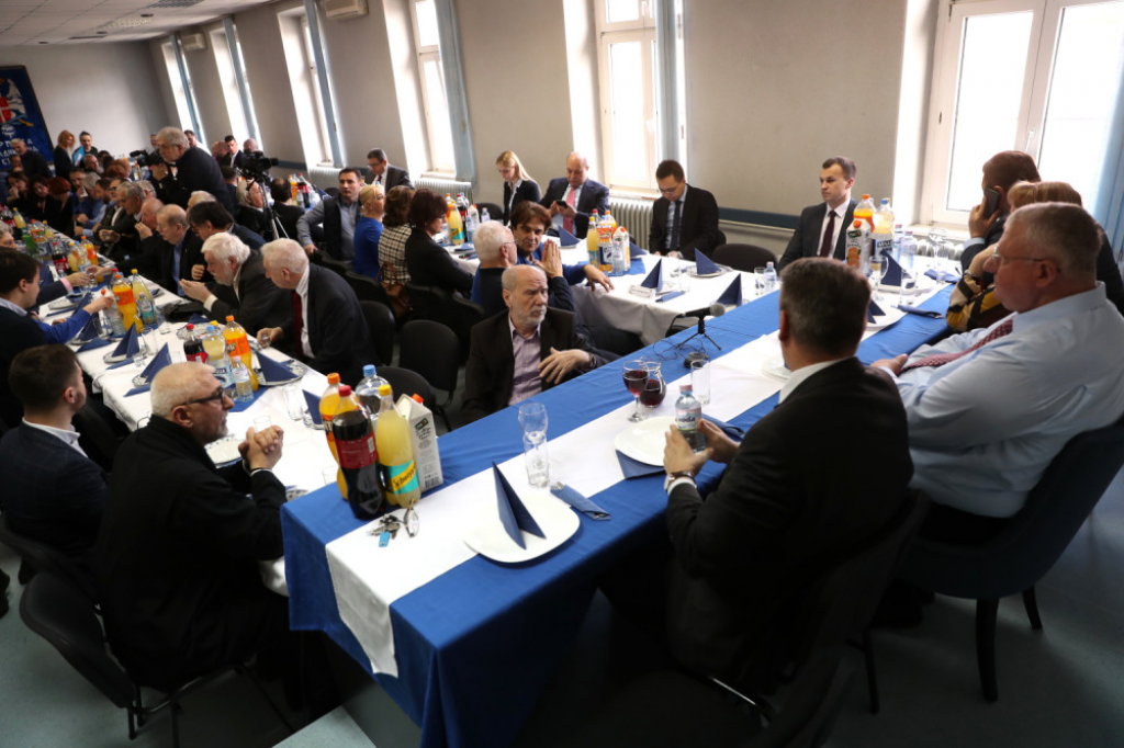 Vojislav Šešelj slava SRS