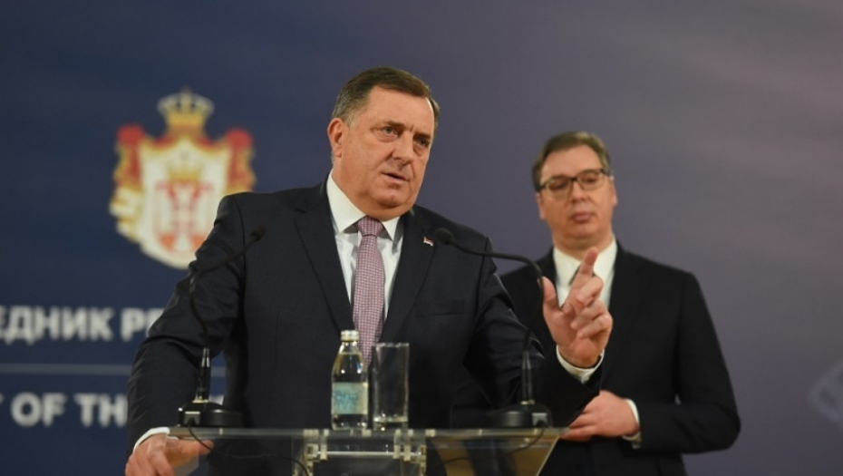 Aleksandar Vučić, Milorad Dodik