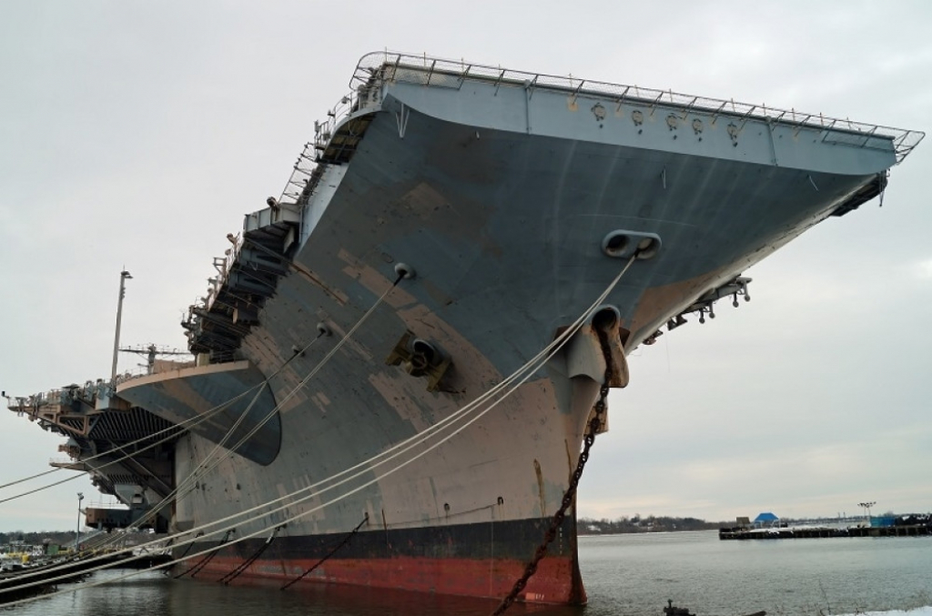 Američki nosač aviona USS 