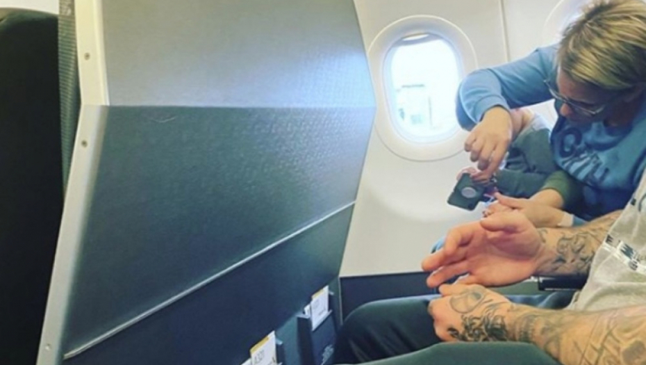 Neprijatna scena iz aviona