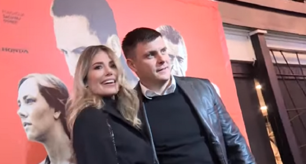 Vuk Kostić, Ana Mihajlovski